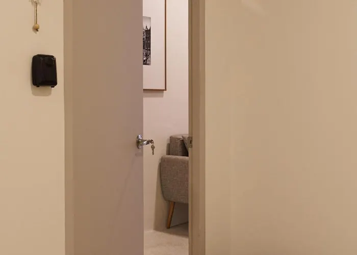 Guest house Baan Nuit Stayhouse 4*